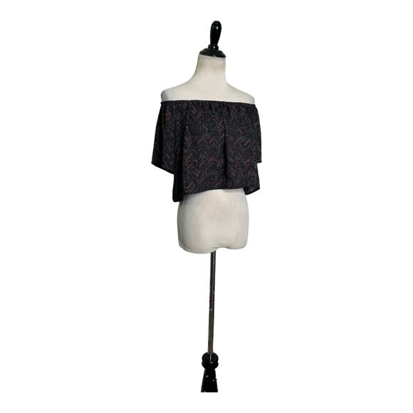 Forever 21 chevron print short sleeves off shoulder cropped top size M - Picture 5 of 8